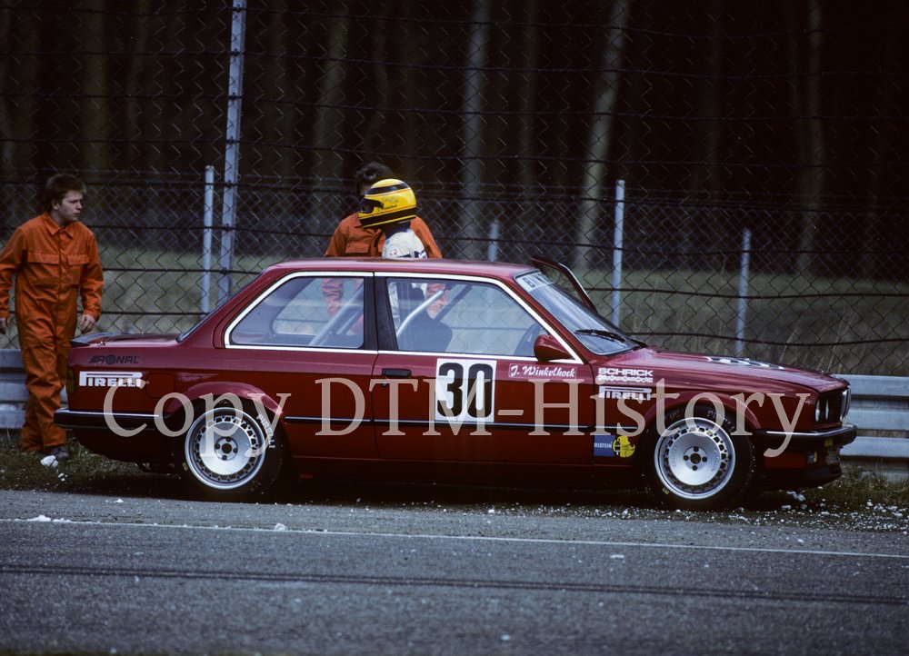 86 30 Joachim Winkelhock